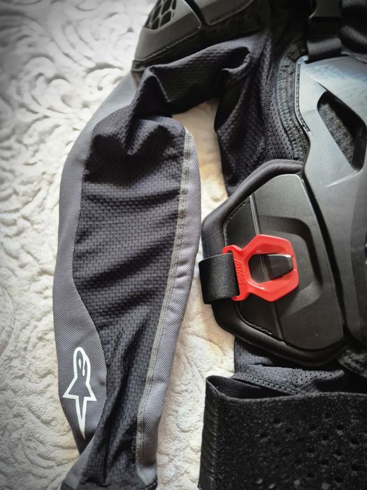 Протекторна жилетка Alpinestars Bionic Teck