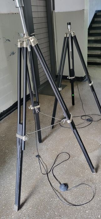 Lampa trepied la bucată