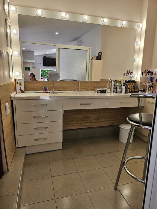 Дава се под наем Офис в Ямбол, Център - 35 кв.м за 255 € - Снимка #6