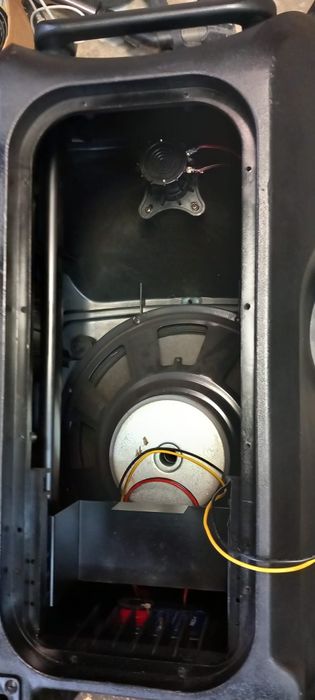 Boxa activa portabilă Power Acoustics defectă