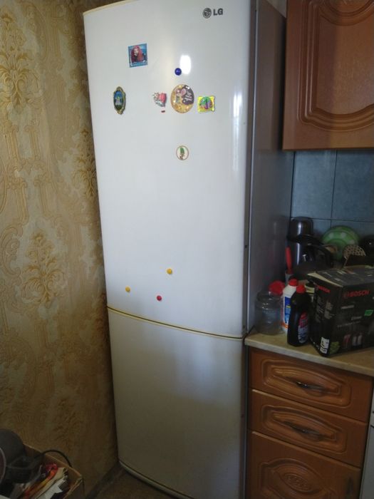 Холодильник LG  недорого.