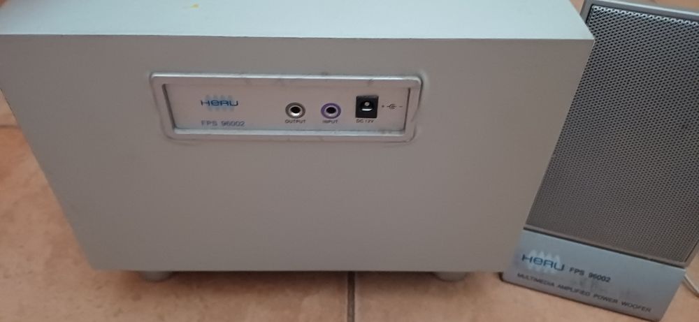 1. Sistem audio 2.1 HERU FPS 9600