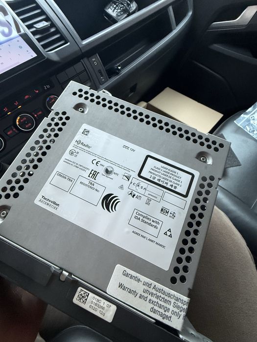 Vand navigatie originala wv t6 2015 impecabila