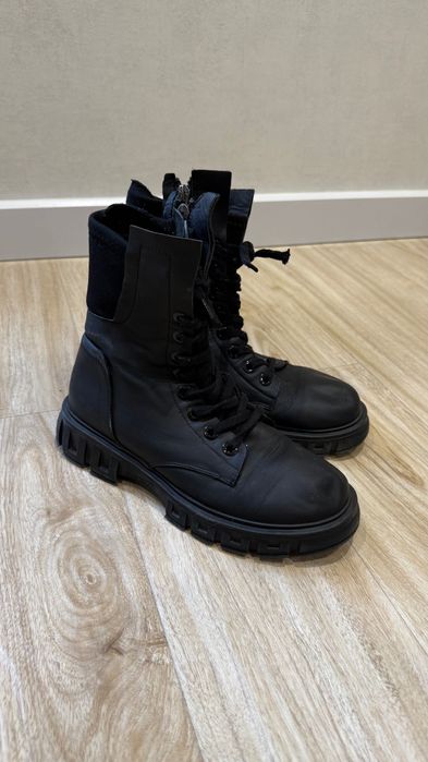 Женская обувь кроссовки и ботинки