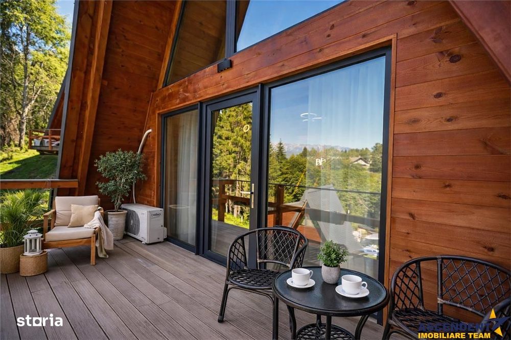 Ansamblu de 3 case, tip A frame, Moieciu de Jos, constructie 2025