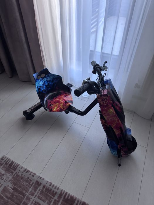 Vând Tricicleta electrica drift pentru copii
