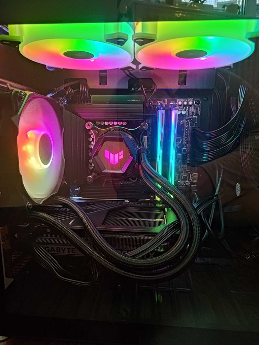 PC Gaming COMPLET Ultima Generatie Intel Core Ultra 5 245KF 32GB DDR5 RTX 5060 Ti 1TB SSD Monitor TCL QD-Mini LED TCL 25G64