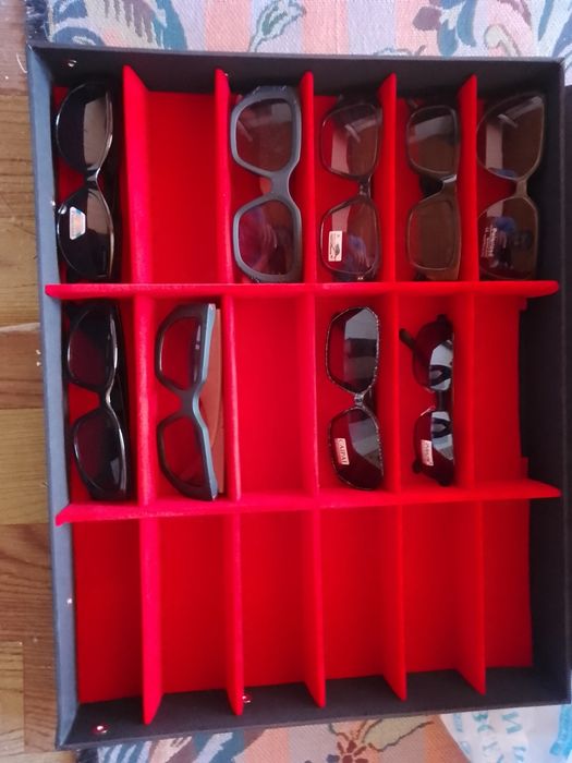 Очки новые разные