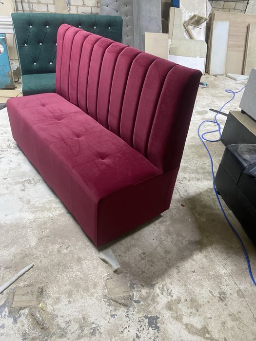 Диван для дома,кафе и офиса