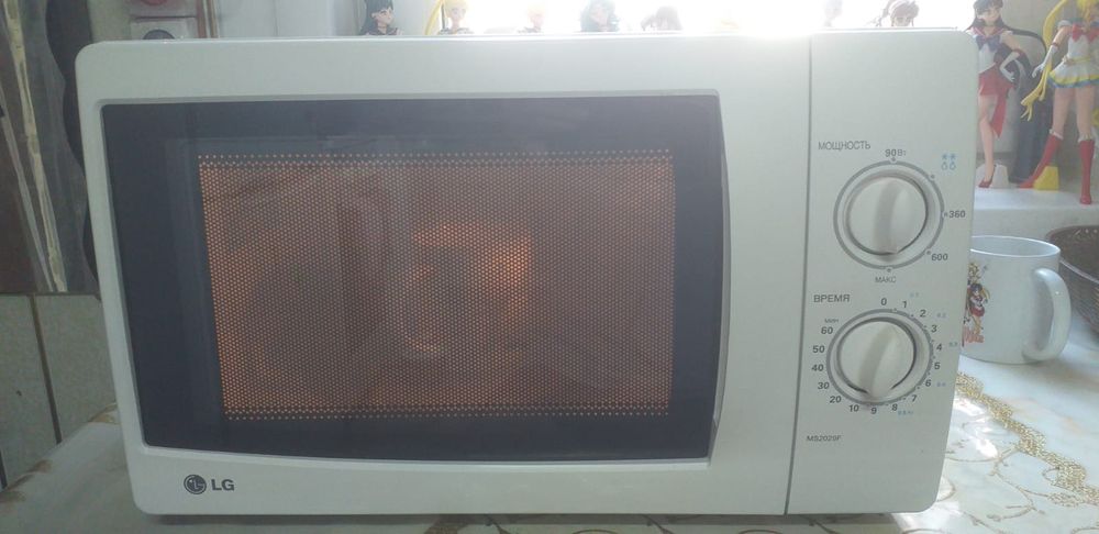 Продам микроволновку