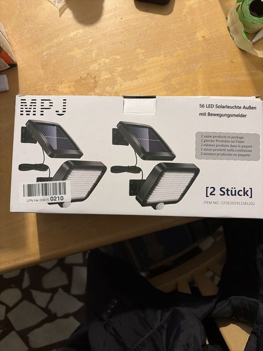 Proiectoare led solare