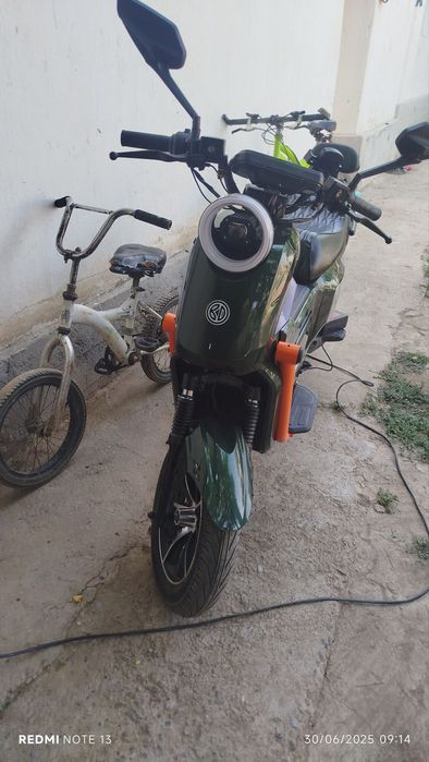 Skuter sotiladi yangi holi minilmagan