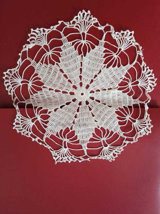 Антична среда на 20-ти век Салфетка плетена с една кука