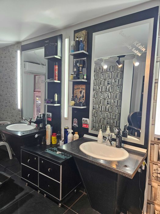 Vand scafa coafor si posturi frizerie