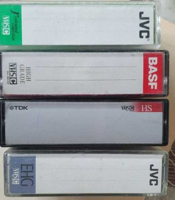 видео мини кассета  TDK для видеокамеры.