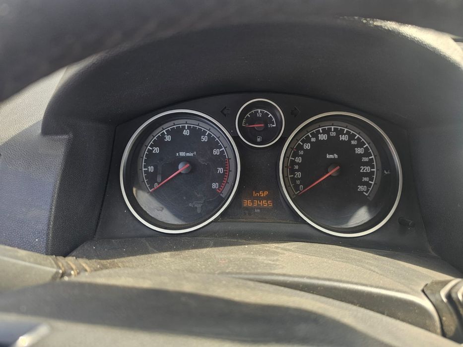 опель астра H 2007 таза казак на ходу, тек кузовта ремонт.