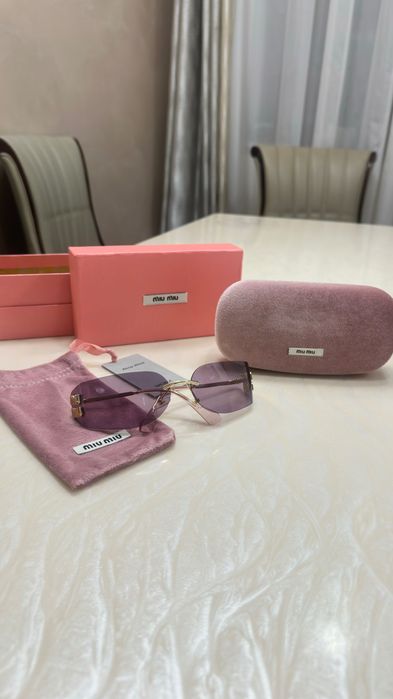 Ochelari de soare Miu Miu