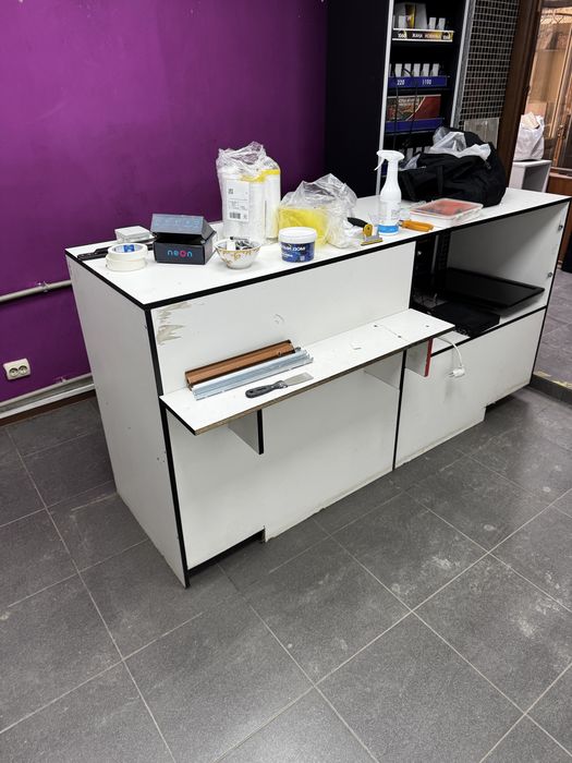 Ресешепн, полки, тумба