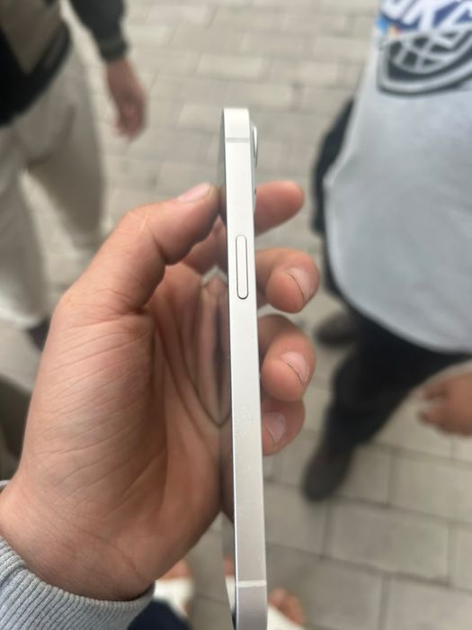 iPhone 13 256