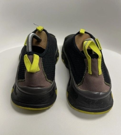 Salomon nr 43.5-44 adidași cu plasă
