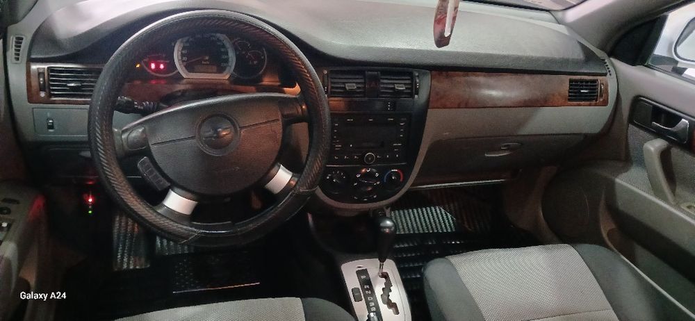 Lasseti 2011 sotiladi