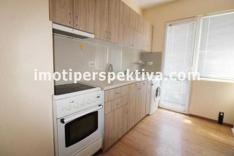 Продава се Тристаен апартамент в Пловдив, Христо Смирненски - 82 кв.м за 1793 €/кв.м - Снимка #2