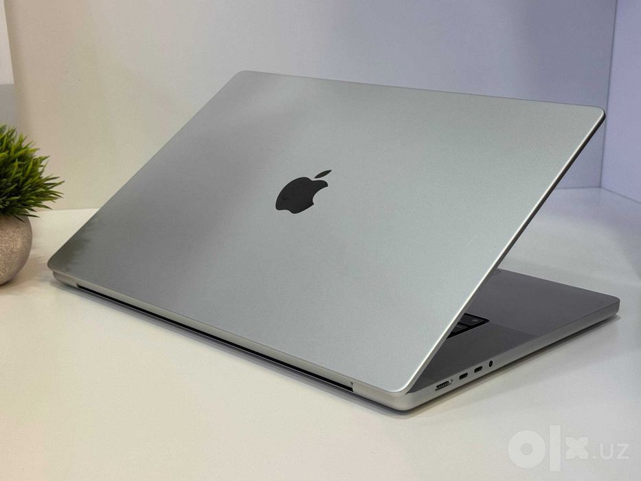 как новый MacBook Pro 16” M3 Pro/ 36Gb / 512GB Black