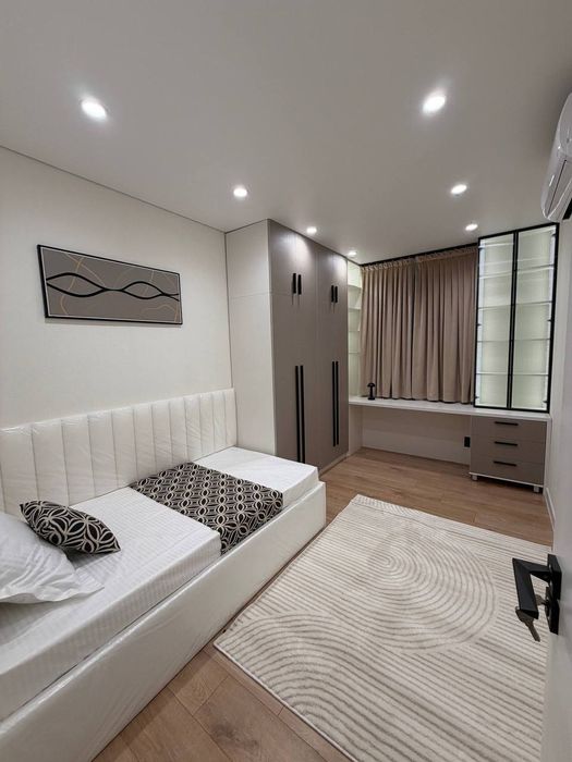 Продажа 4/3/4 70м2 в м. Космонавтов,