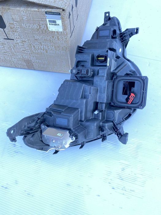 Far faruri stanga full Led Renault Megane 4 2020+ nou original