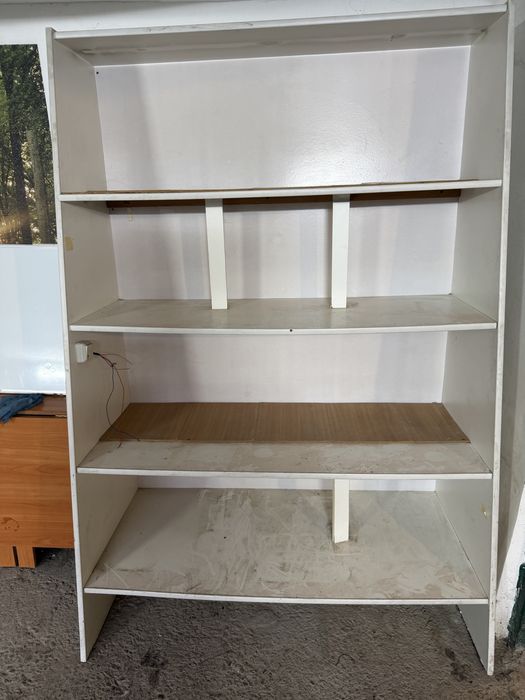 Шкаф для цветов.