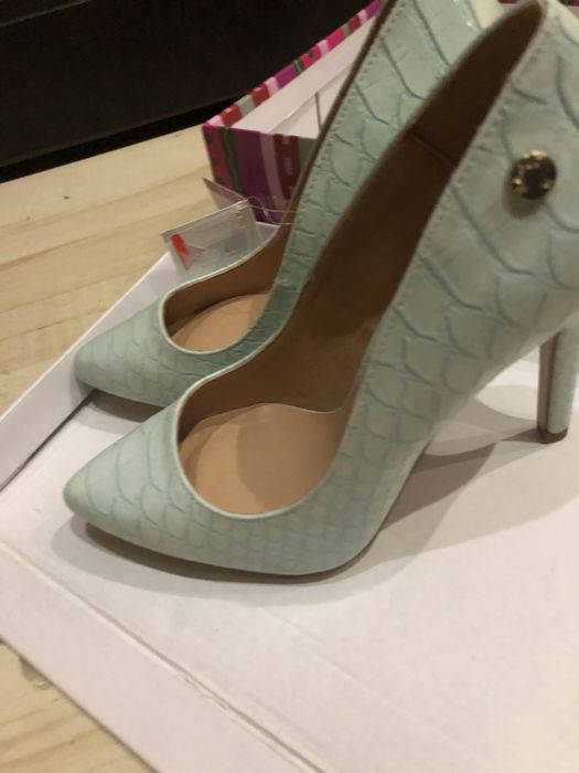 Дамски обувки и боти