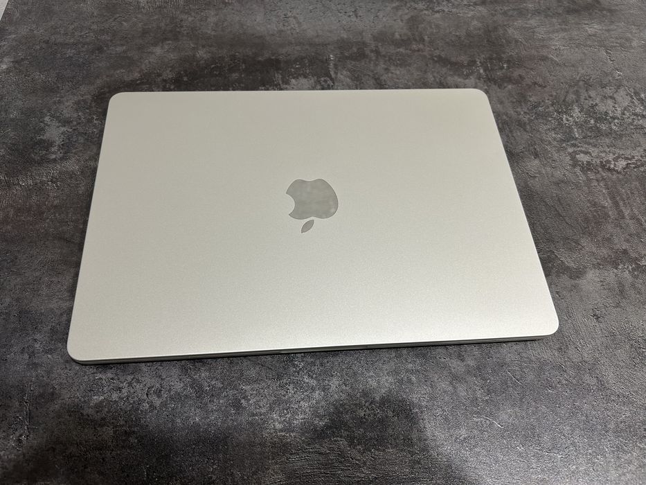 MacBook Air (M2, 2022 г.)