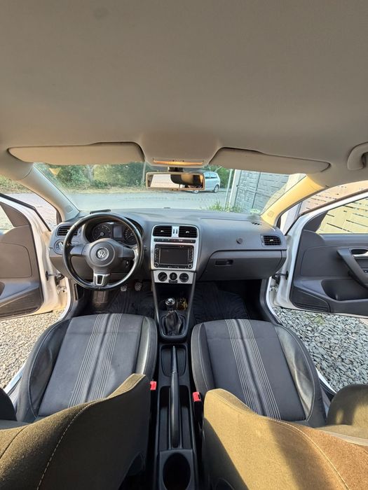 VOLKSWAGEN Polo 2013 — imagine 4