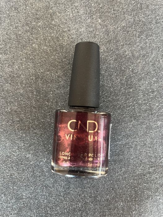 8 бр. CND vinylux лакове - ползвани много малко