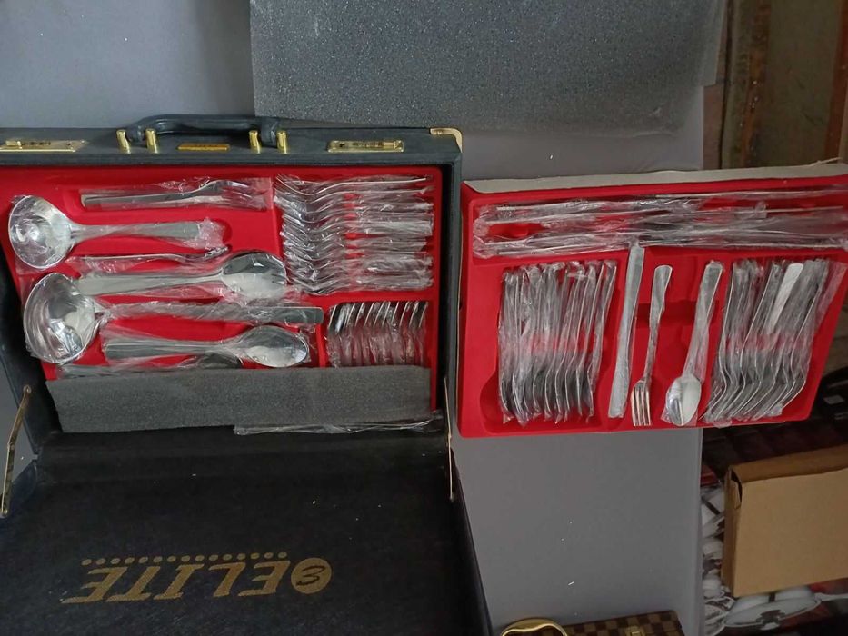 Комплекти прибори за хранене