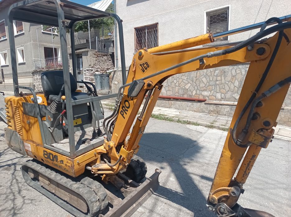 Мини багер JCB 801.4