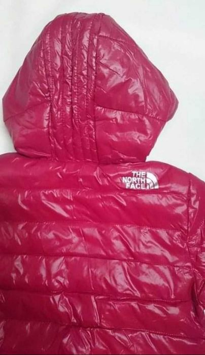 Geaca noua Northface 6-7-8 ani