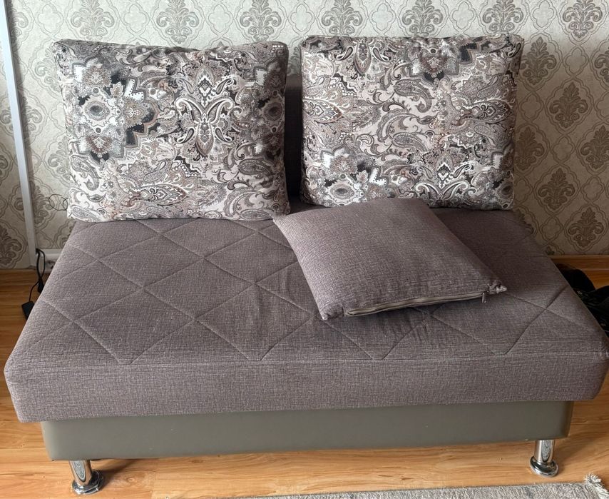 Диван для гостиной