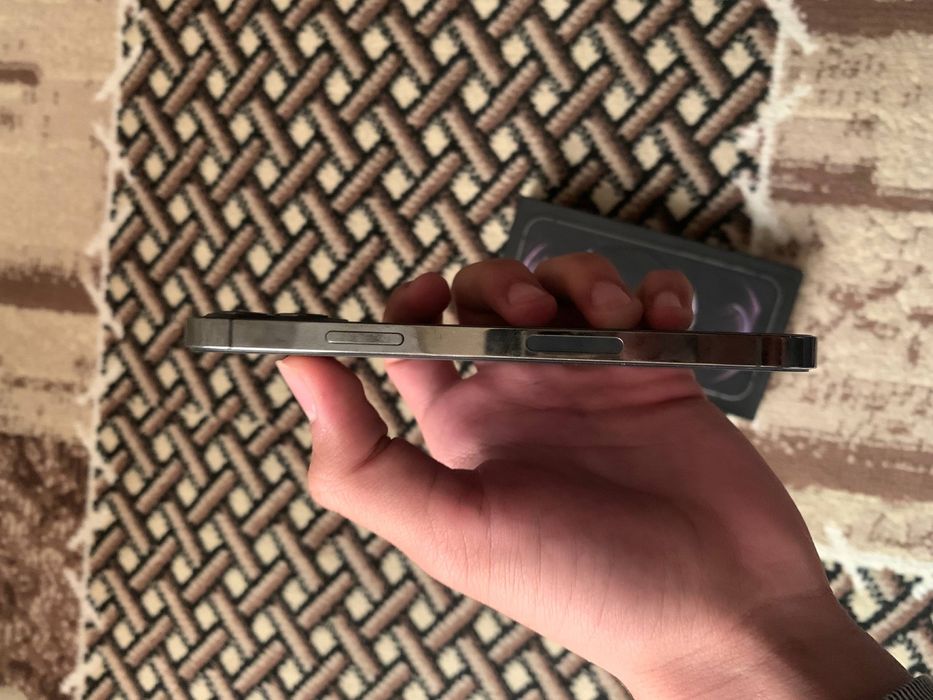 Iphone 12 Pro ideal SROCHNA