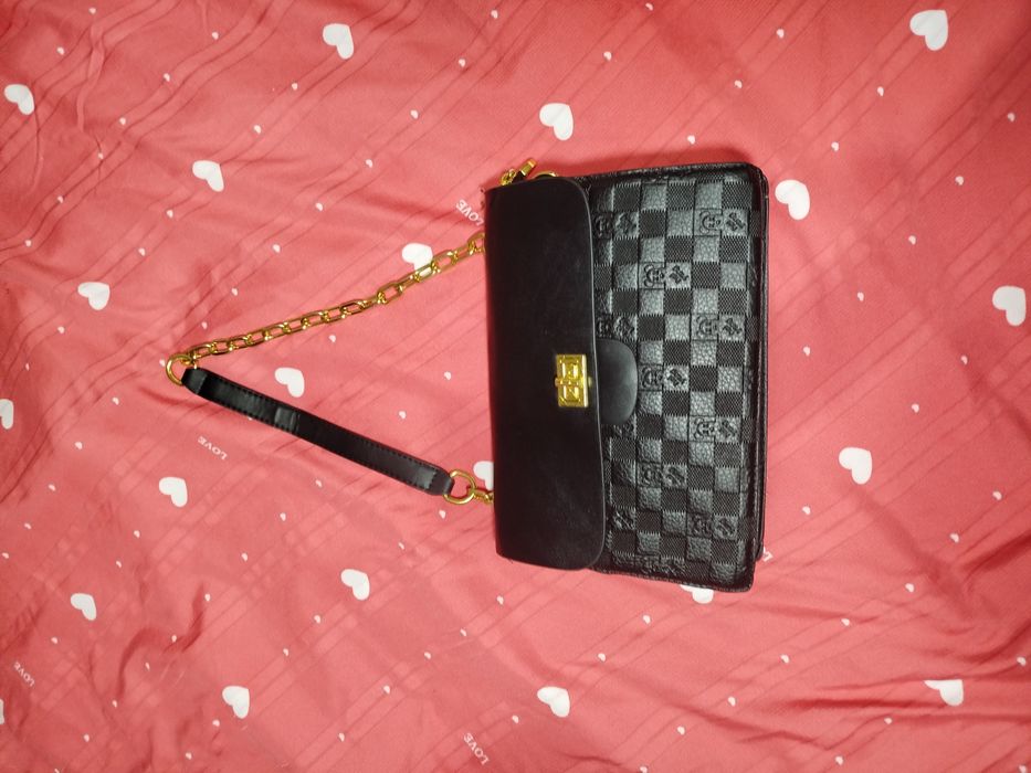 Yangi sumka ayollardiku