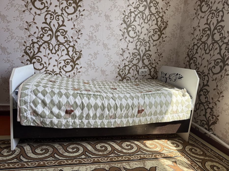 Продам детская  мебель с диваном срочно