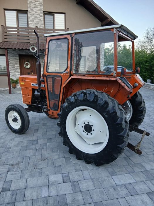 Tractor  utb 445