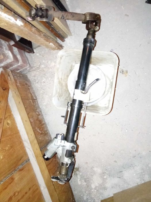 Пасат б3 комби на части. Колата е 1.8 RP 90
5 лв. / 2.56 €