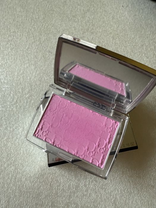 Румяна Dior Backstage