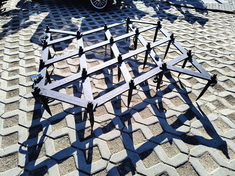 Grapa cu colti cu sistem de prindere dupa disc