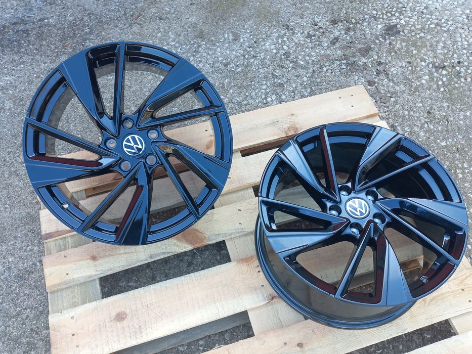 18"VW GTI GTD PIANO BLACK 8ж ет40 Golf Passat Touran Tiguan Seat