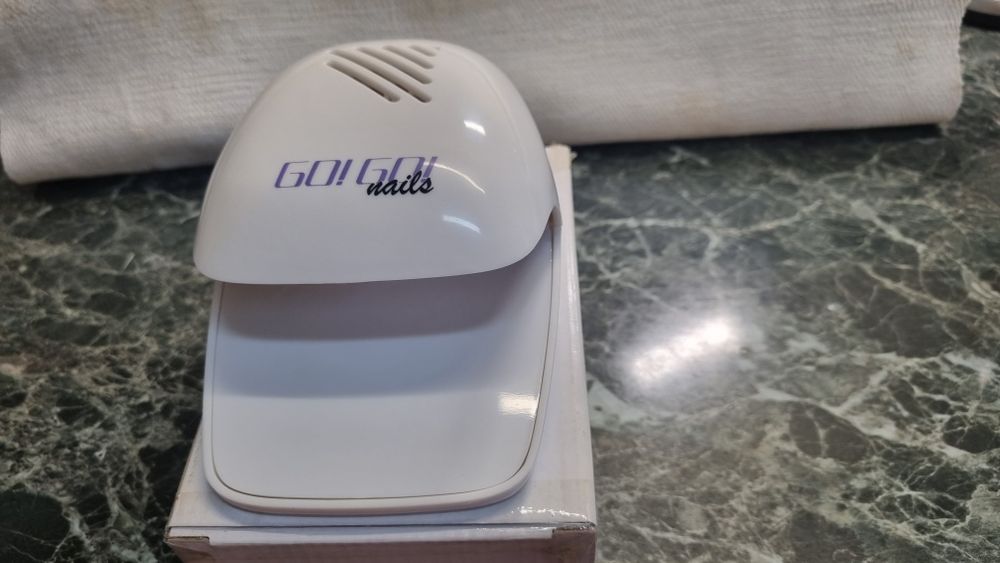 Uscător lac unghii.