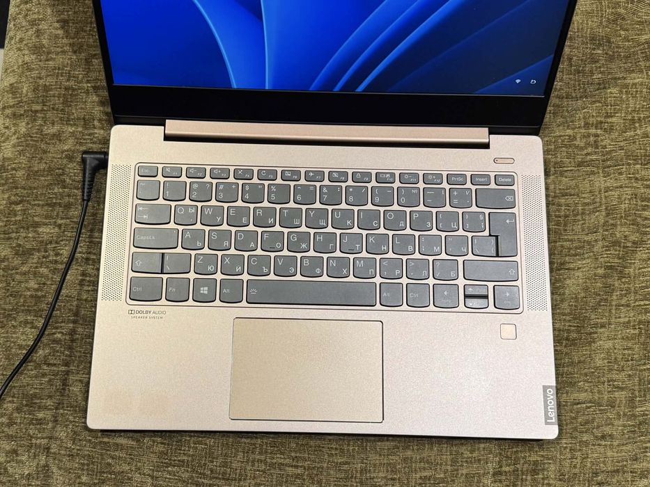 Лаптоп Lenovo IdeaPad S540-14API + чанта