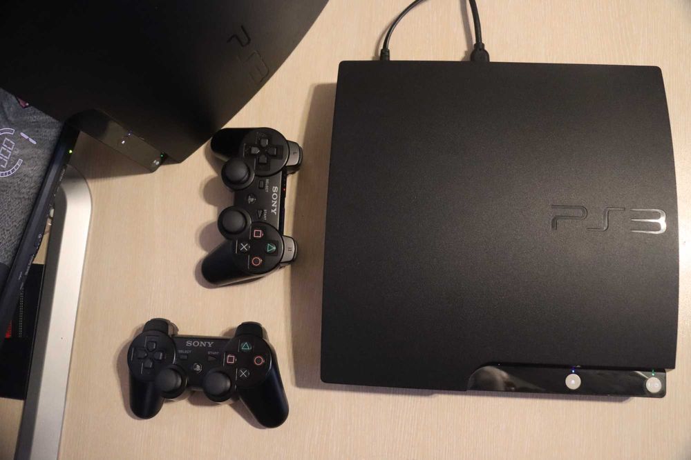 С 1Г ГАРАНЦИЯ! PlayStation 3 Slim 500GB HDD диск профилактиран почистен PS3 Плейстейшън Конзола Джойстик Игри Sony Console Ретро Плейстейшан