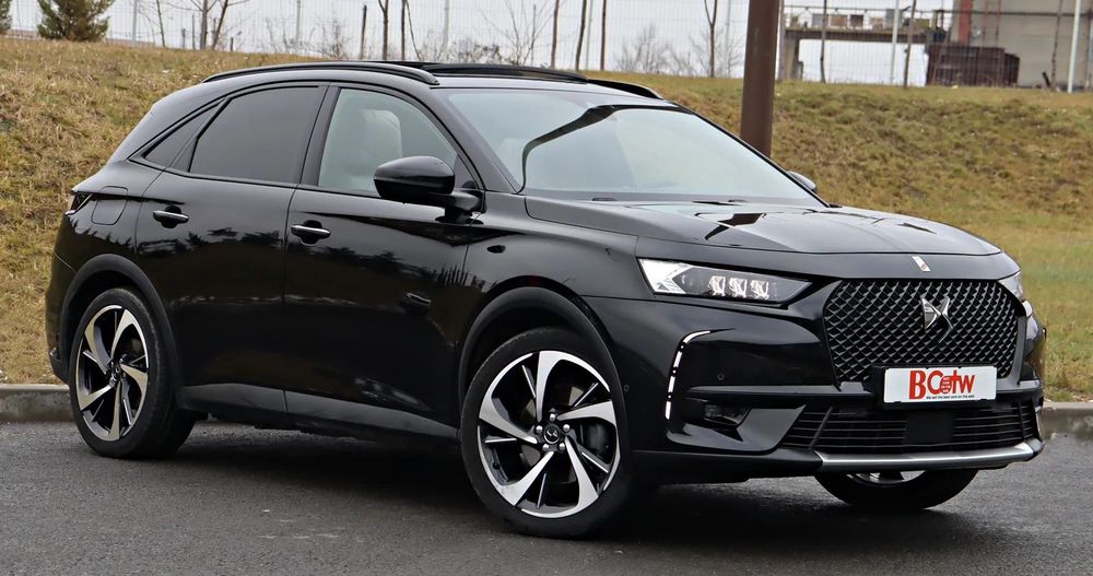 DS Automobiles DS 7 Crossback 2022 / 300 CP / 4X4 / RIVOLI/Panoramic/Memorii/Focal